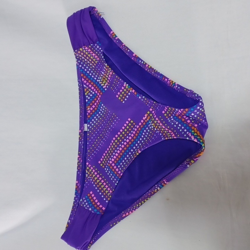 Aeropostale swim wear size medium in a beautiful purple 💜 nylon spandex materia